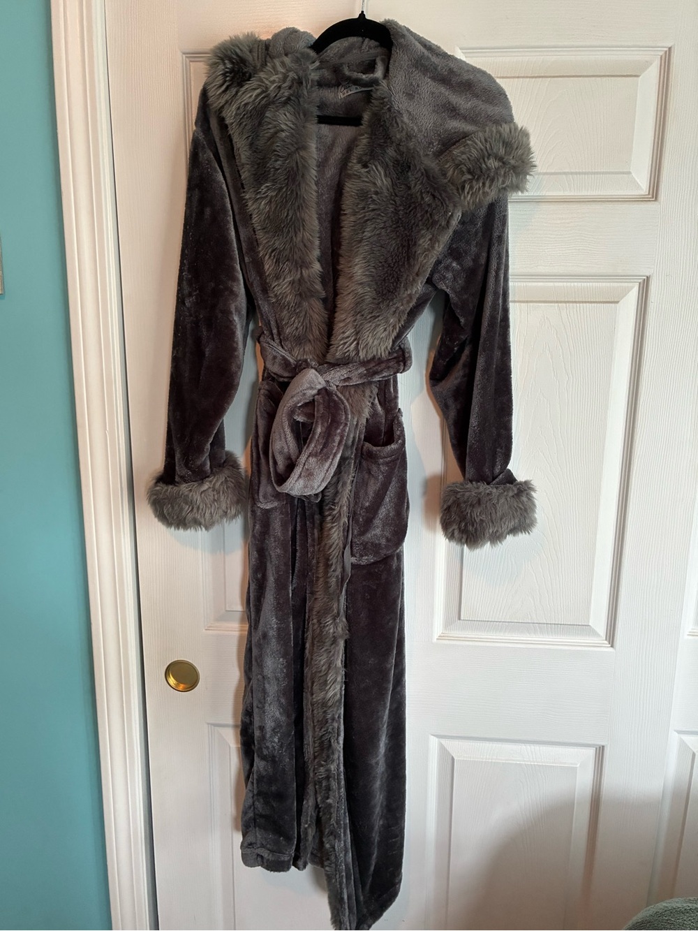 Plush Long Hooded Faux-Fur Trim Robe- Gray